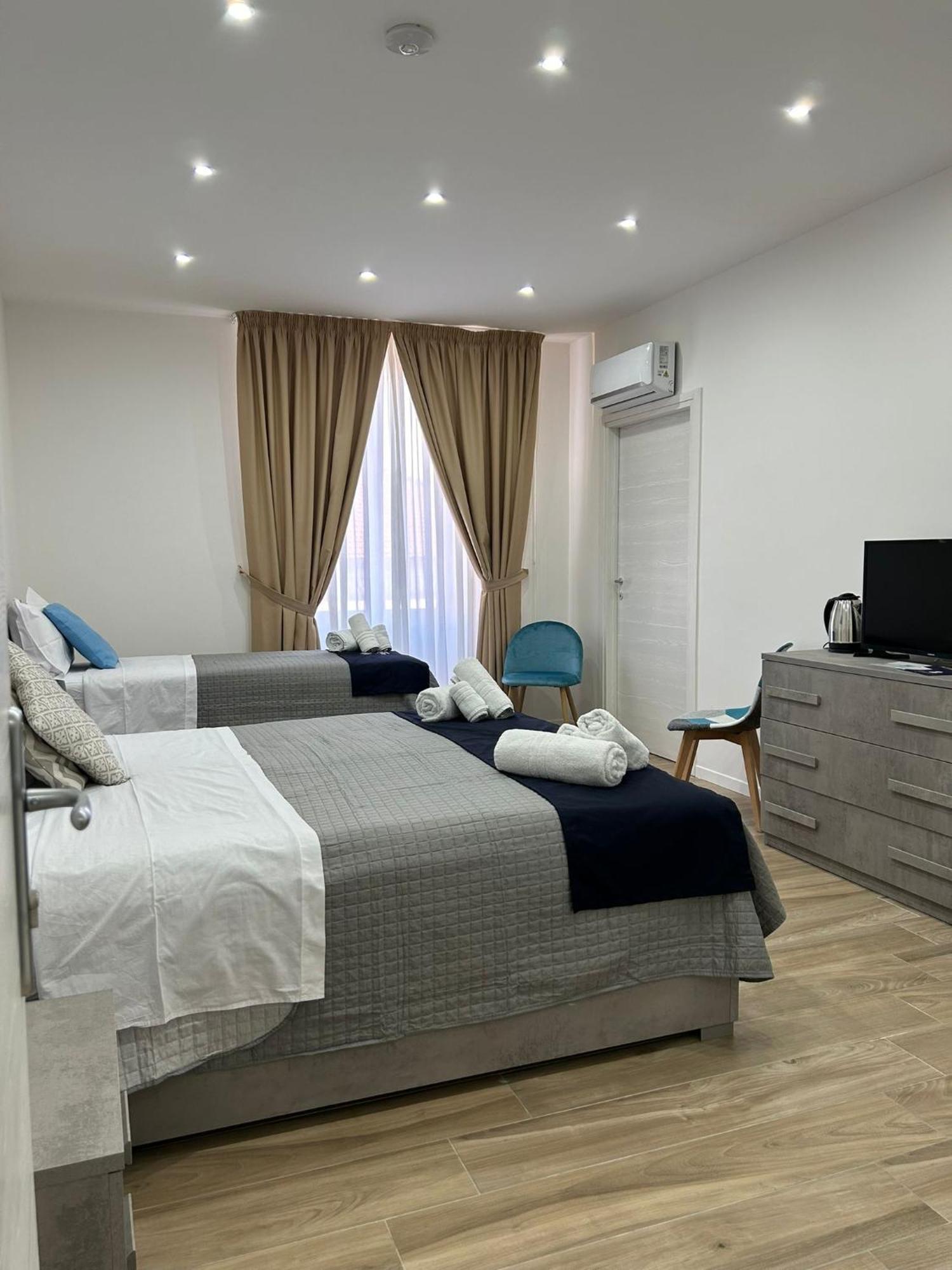 Habitación Triple con ducha